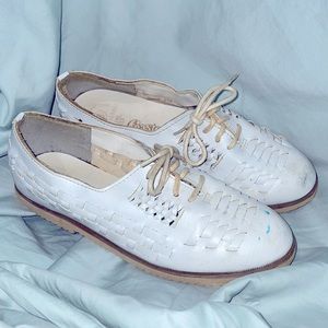 Vintage 80’s Coasters Girl’s White Faux Leather Lace-Up Shoes Size 3